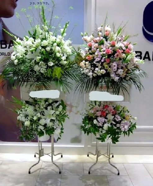 豪華な2段スタンド